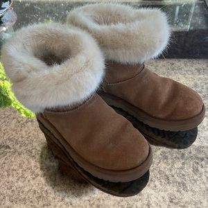 UGG Cathie Suede Lined Faux Fur Short Boots Chestnut 1109852